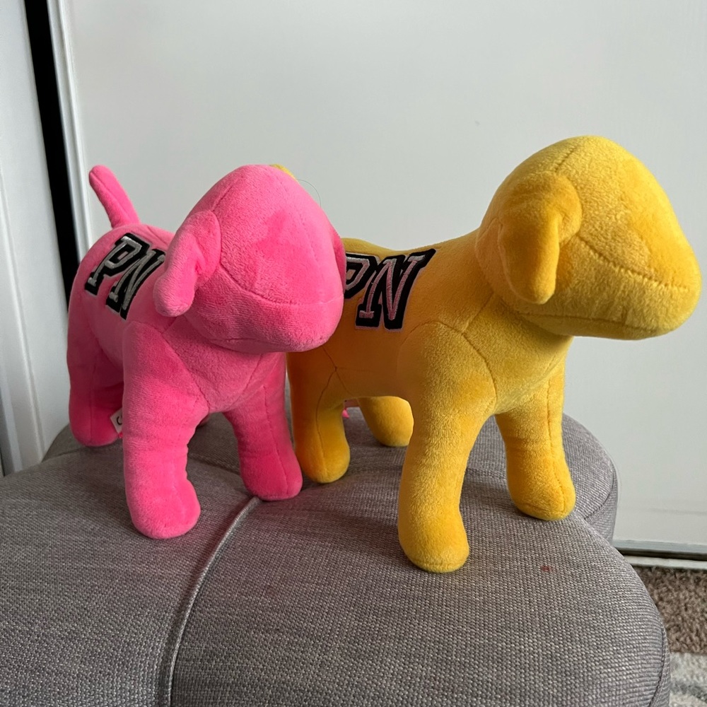 Victoria’s Secret PINK dogs
